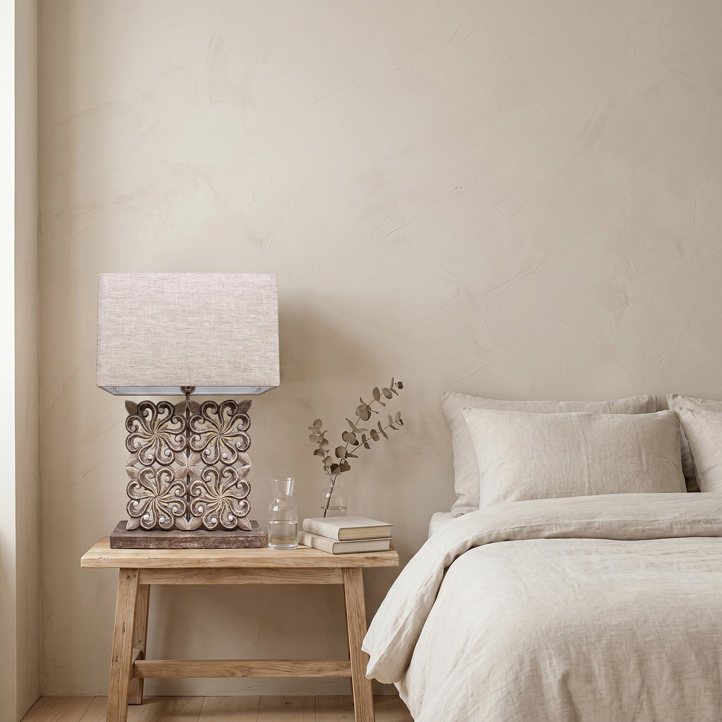 Carved Table Lamp 'Ishwari' - Pastel Brown