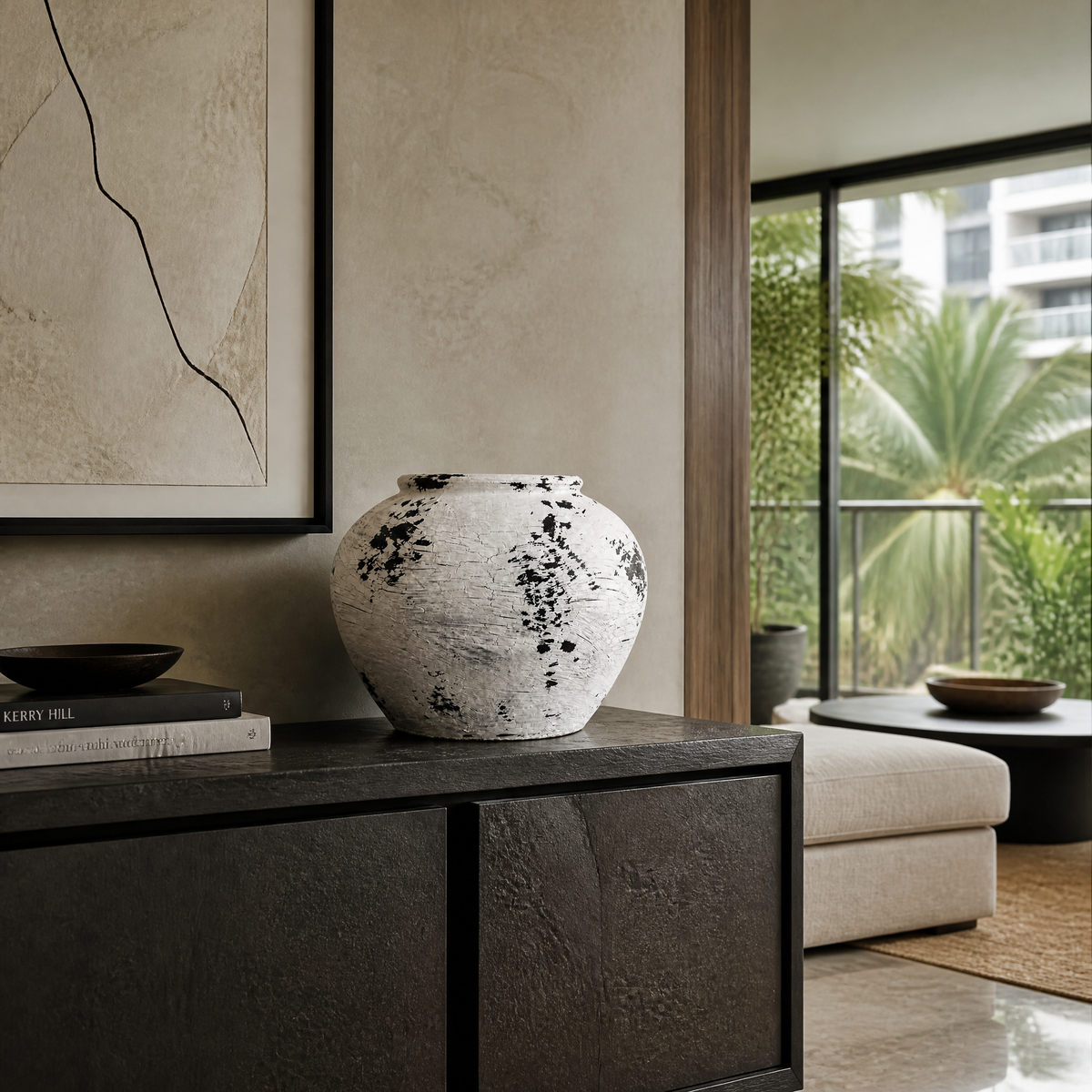 Decorative Vase “Mawa” – Distressed White